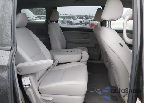 2021 Kia Sedona Lx из США, поврежденный, VIN KNDMB5C11M6662962